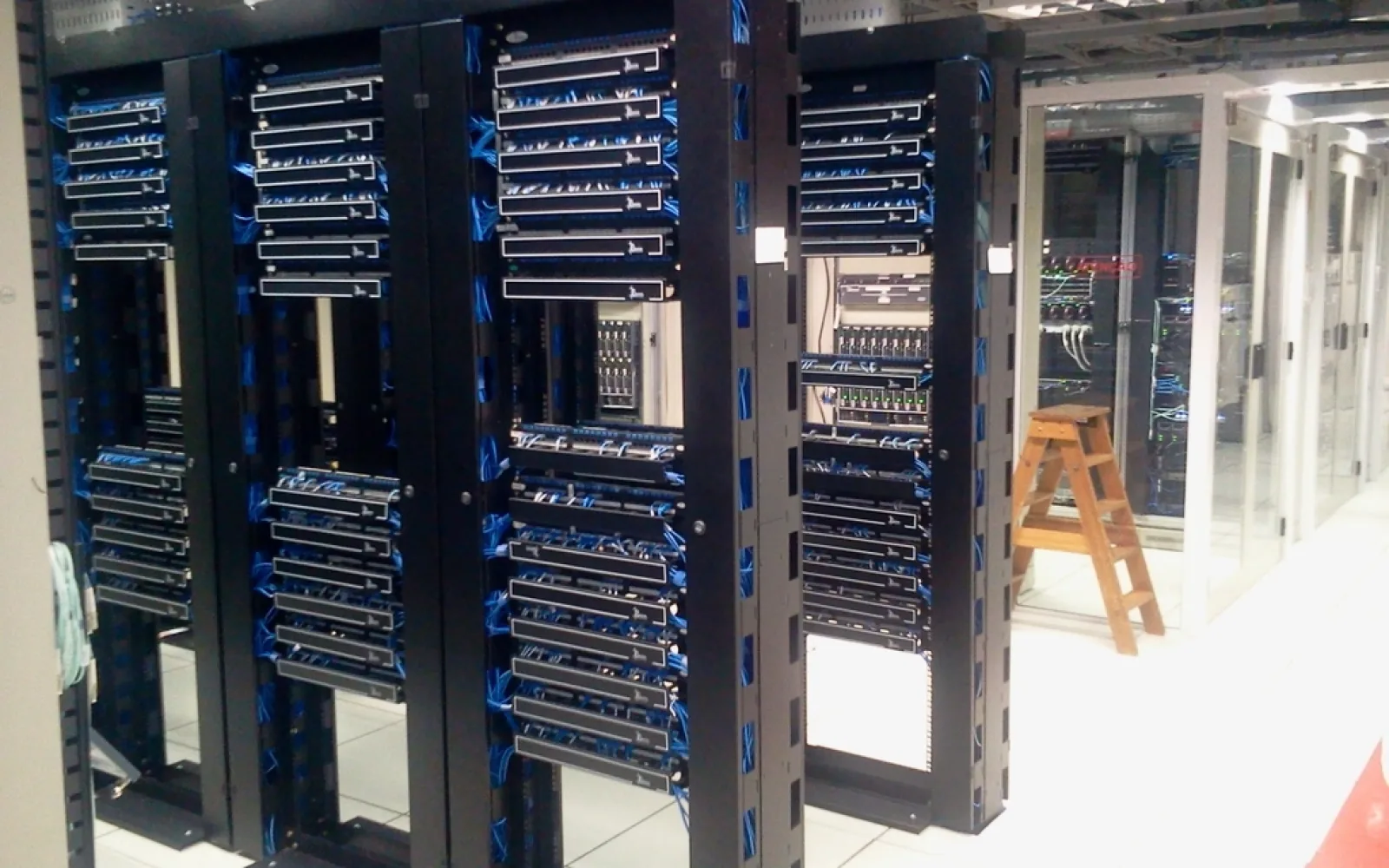Serverraum als Sinnbild für Hosting und Betreuung